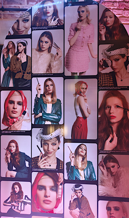 Mostra Il profumo della donna presso Hala Koszyki / Magda Rączka / Well.pl