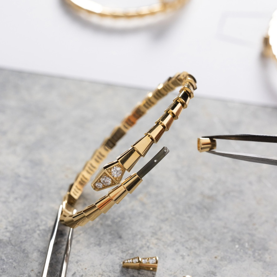 Браслет из коллекции Serpenti, лицензия Bvlgari: Bvlgari / Facebook