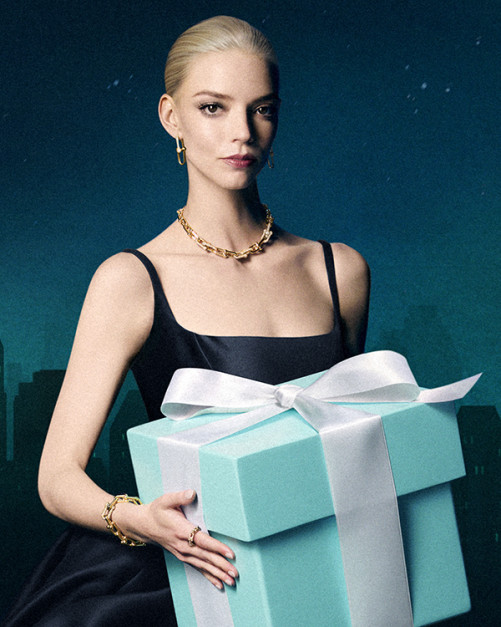 Anya Taylor-Joy protagoniza la campaña navideña 2025 de Tiffany & Co. Licencia: Kit de prensa / Tiffany&Co.