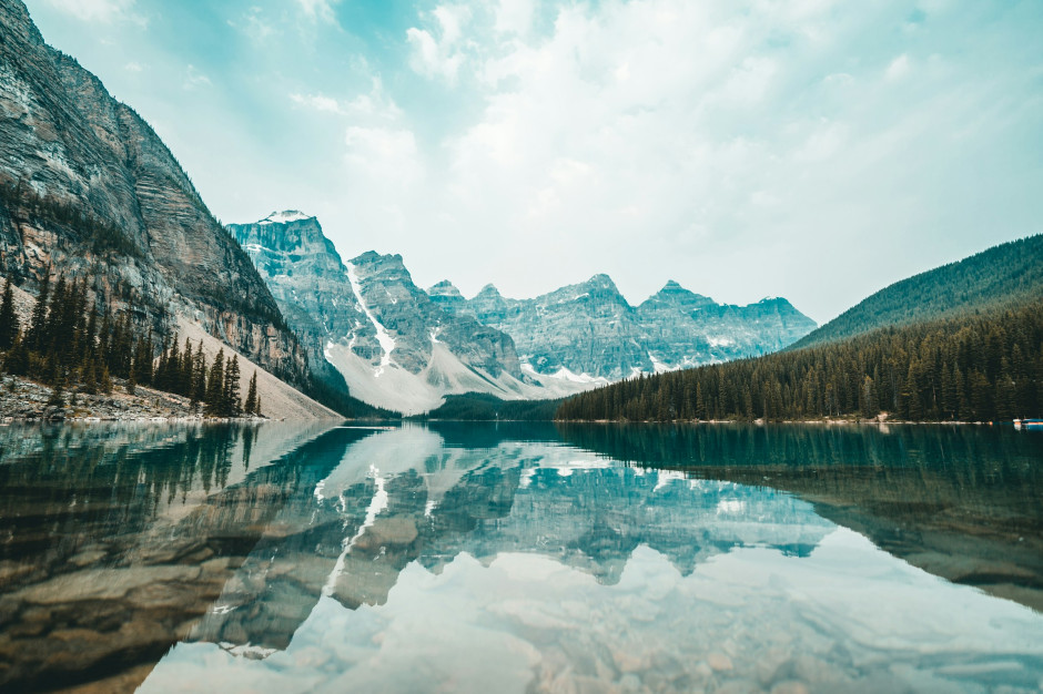 Lago Moraine en Canadá. Licencia: Redd Francisco / Unsplash