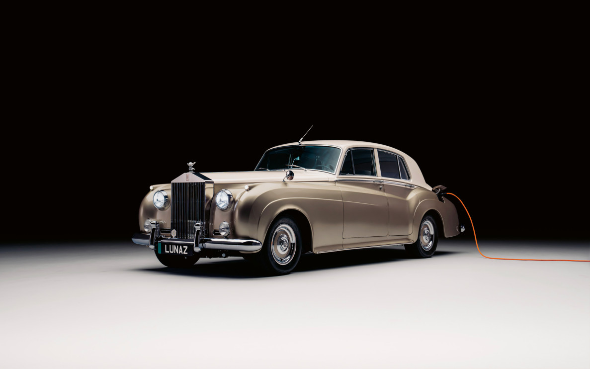 Electrified 1956 Rolls-Royce Silver Cloud by Lunaz / Press Kit