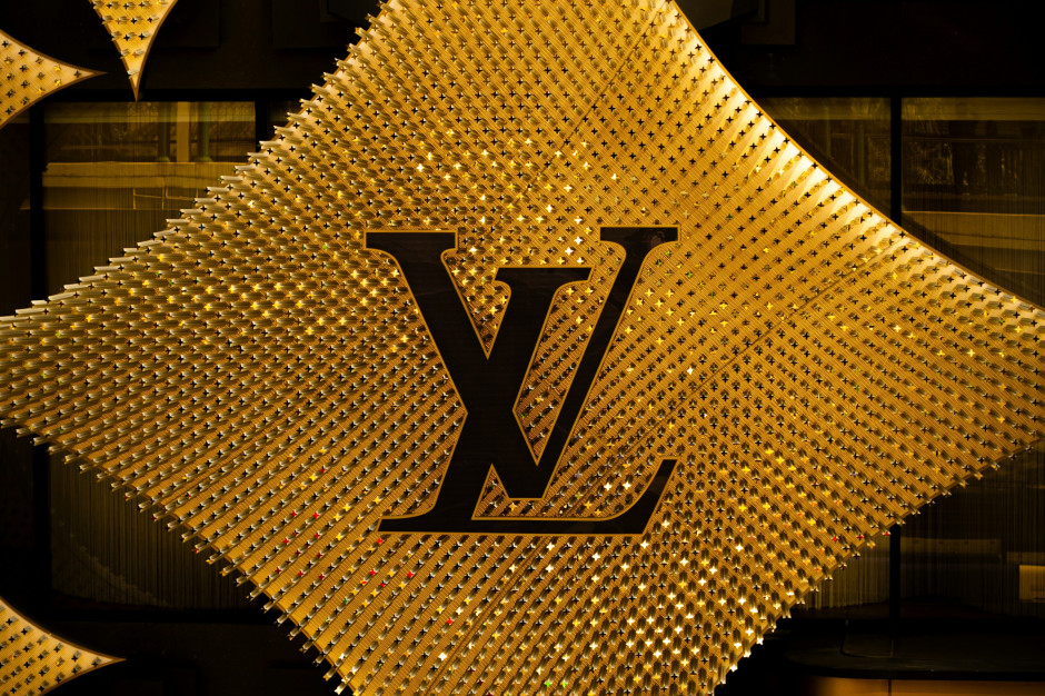 Louis Vuitton logo on building License: Umpholphat Dangam / Unsplash