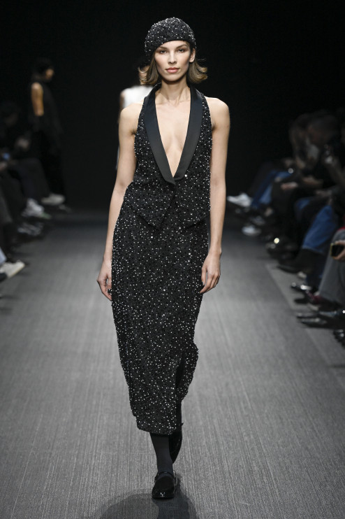 Beret at the Giorgio Armani fall show. Photo: Giovanni Giannoni/WWD / Getty Images