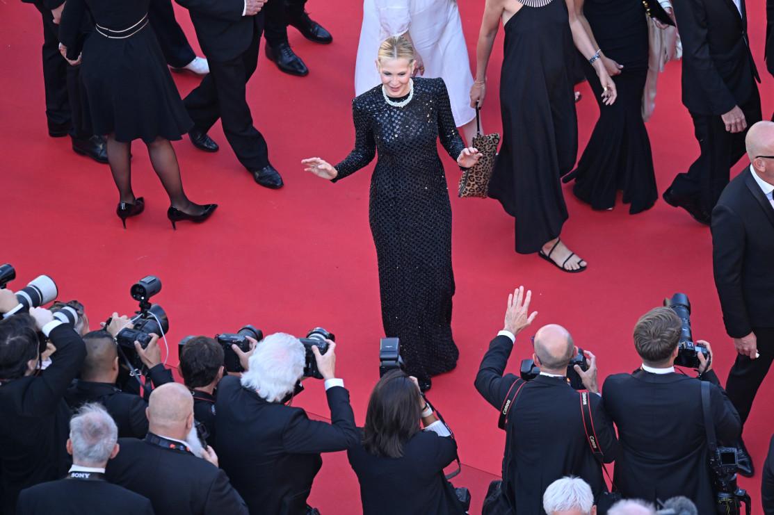 Kelly Rutherford w sukni Armaniego - Cannes 2026 Fot. PAP/EPA/KATE GREEN / POOL / PAP