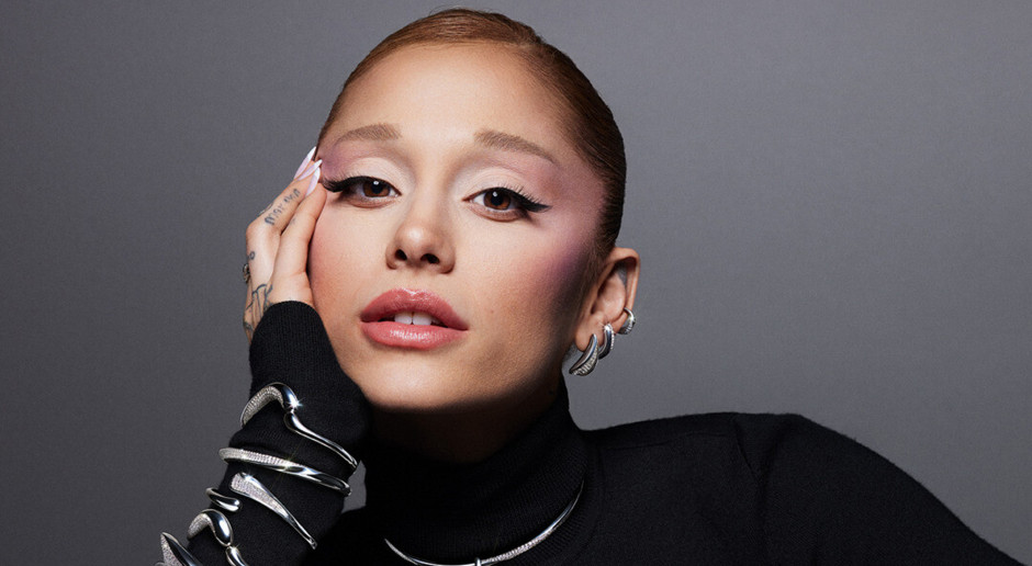 Ariana Grande i Swarovski prezentują nową kolekcję biżuterii na jesień ...